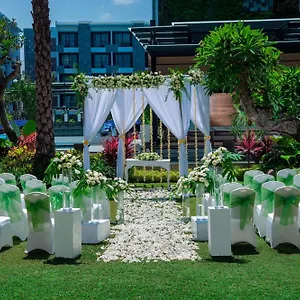 https://courtyard-by-marriott-bali-seminyak.hotelsseminyak.net